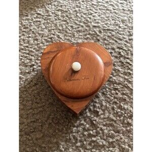 VTG Handcrafted Wood Heart Shaped Box W/ Lid Jewelry Trinkets Farmhouse Cottage